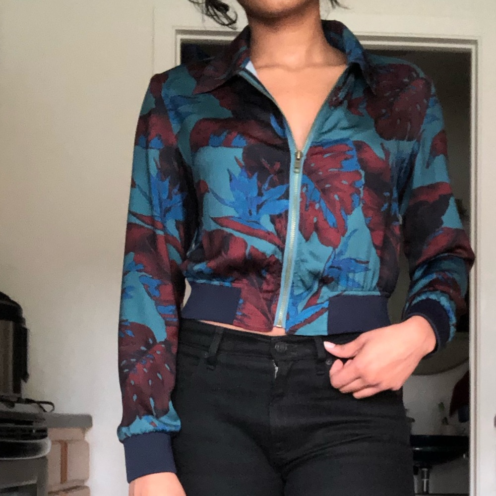 URBAN OUTFITTERS CROP BOMBER JACKET